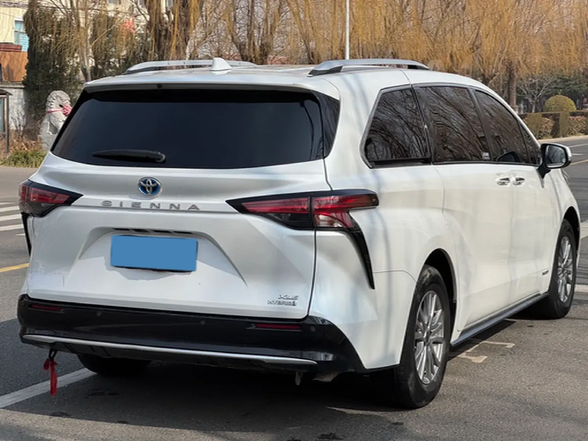 2023 Toyota Sienna 2.5L 189HP L4 E-CVT Hybrid,autocango,china used car exporter,china ev exporter,chinese used car exporter,chinese used ev exporter