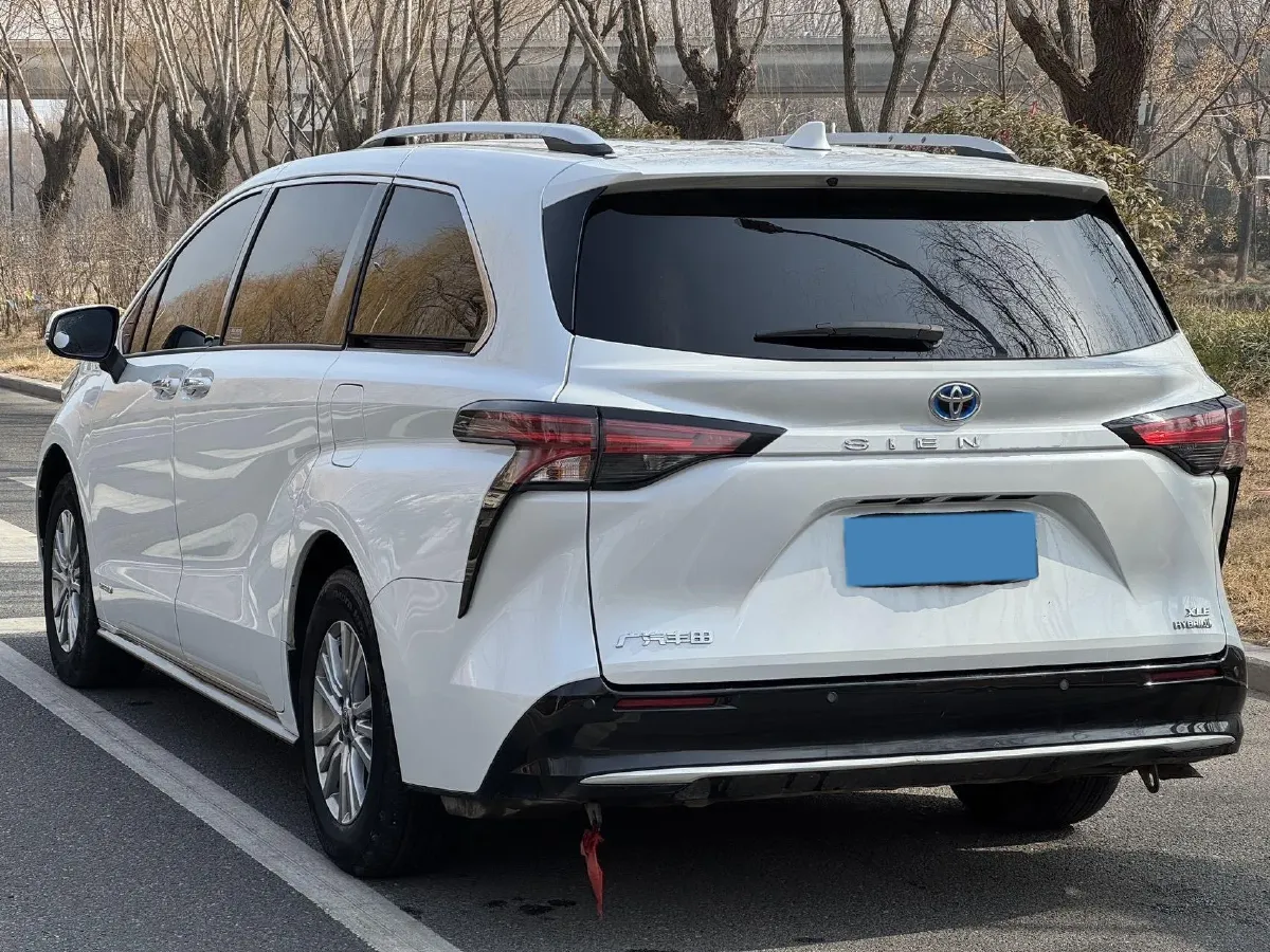 2023 Toyota Sienna 2.5L 189HP L4 E-CVT Hybrid,autocango,china used car exporter,china ev exporter,chinese used car exporter,chinese used ev exporter