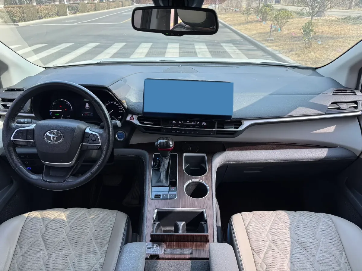 2023 Toyota Sienna 2.5L 189HP L4 E-CVT Hybrid,autocango,china used car exporter,china ev exporter,chinese used car exporter,chinese used ev exporter