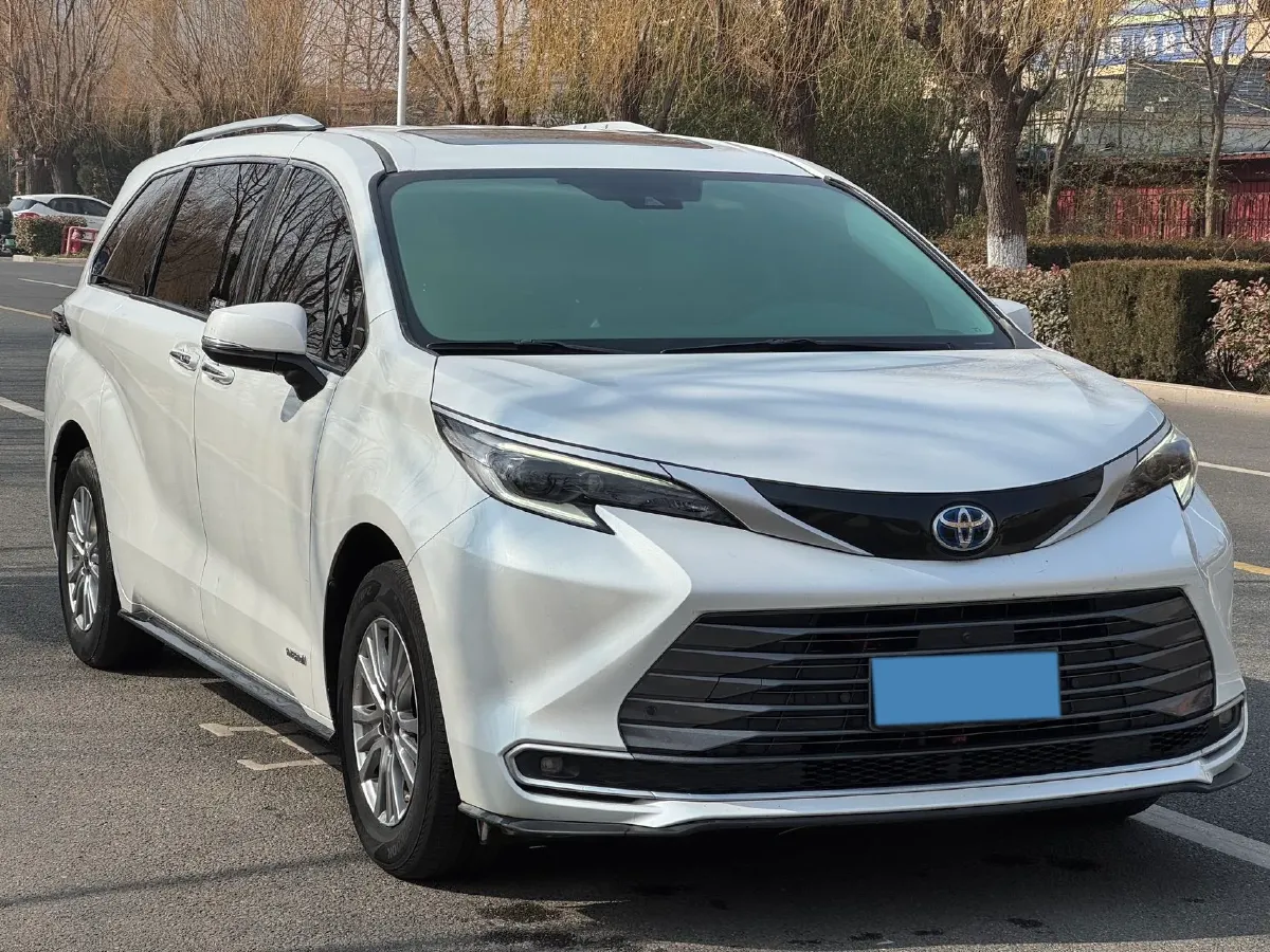 2023 Toyota Sienna 2.5L 189HP L4 E-CVT Hybrid,autocango,china used car exporter,china ev exporter,chinese used car exporter,chinese used ev exporter