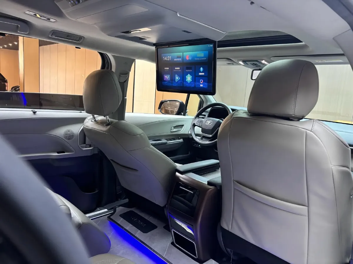 2023 Toyota Sienna 2.5L 189HP L4 E-CVT Hybrid,autocango,china used car exporter,china ev exporter,chinese used car exporter,chinese used ev exporter