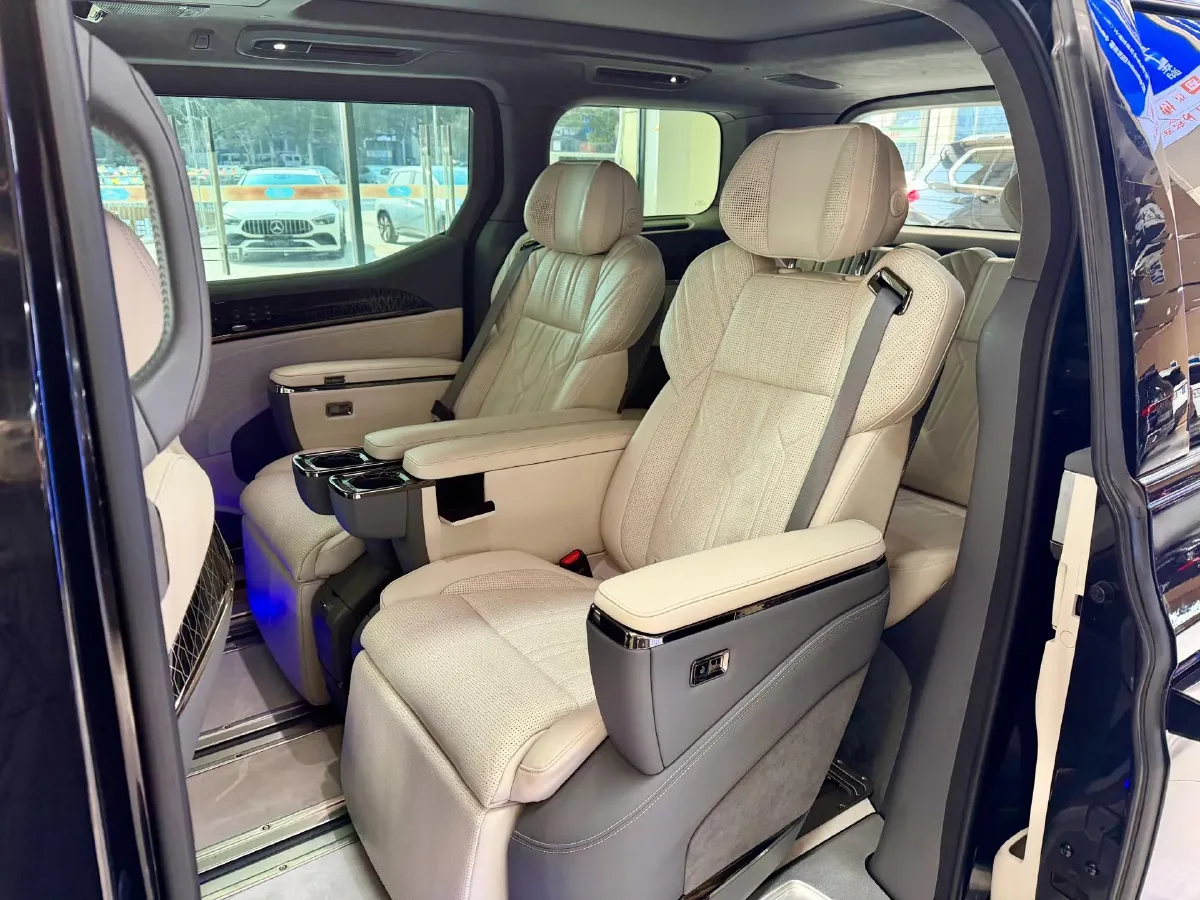 2022 Zeekr 009 BEV 116KWH,autocango,china used car exporter,china ev exporter,chinese used car exporter,chinese used ev exporter