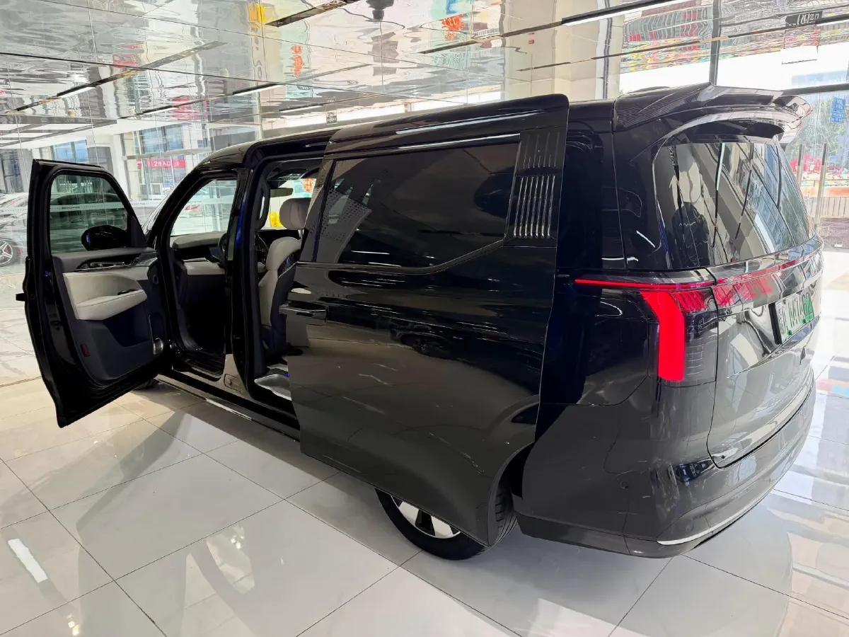 2022 Zeekr 009 BEV 116KWH,autocango,china used car exporter,china ev exporter,chinese used car exporter,chinese used ev exporter