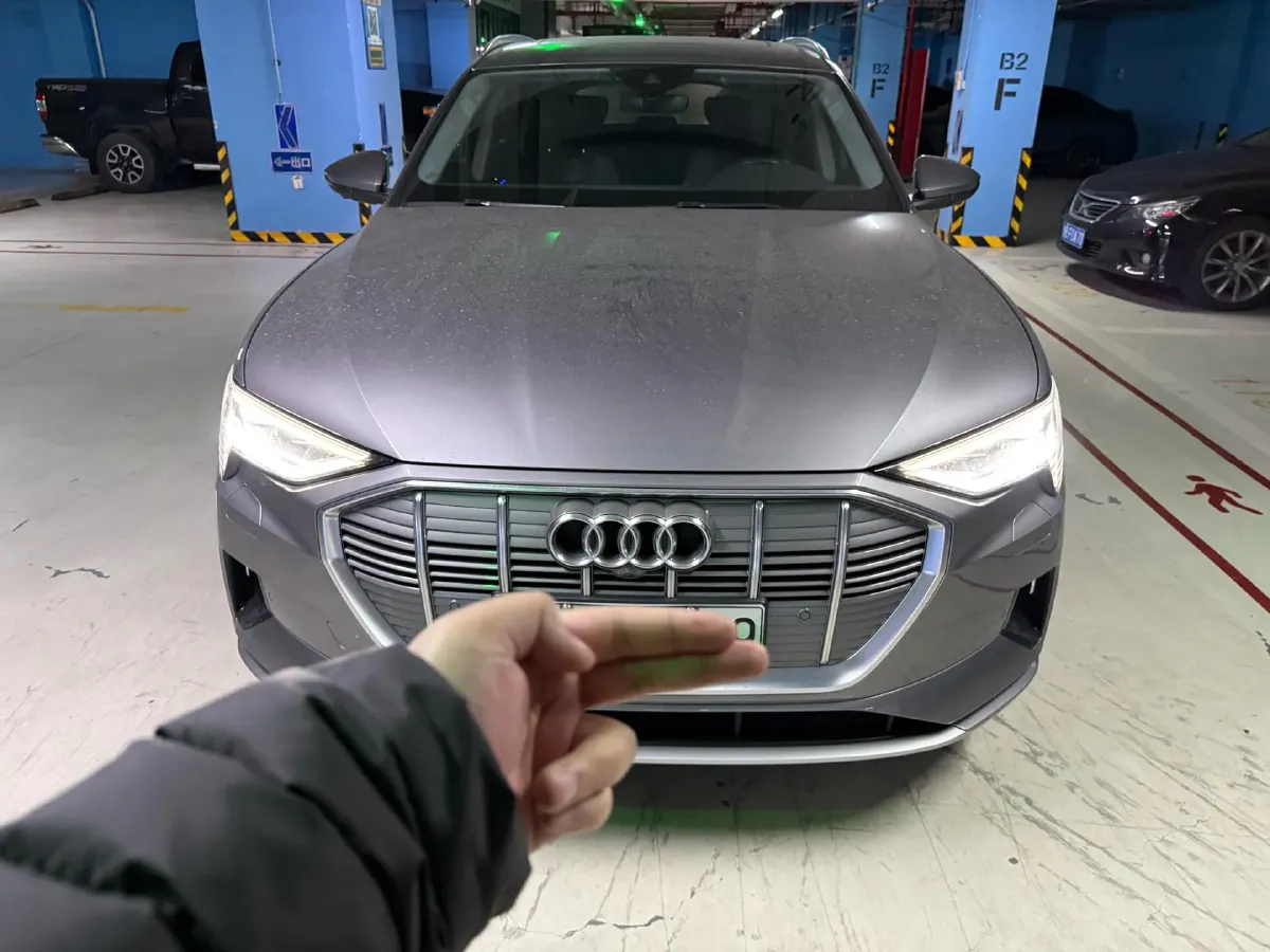 2019 Audi e-tron 2AT BEV 95KWH,autocango,china used car exporter,china ev exporter,chinese used car exporter,chinese used ev exporter