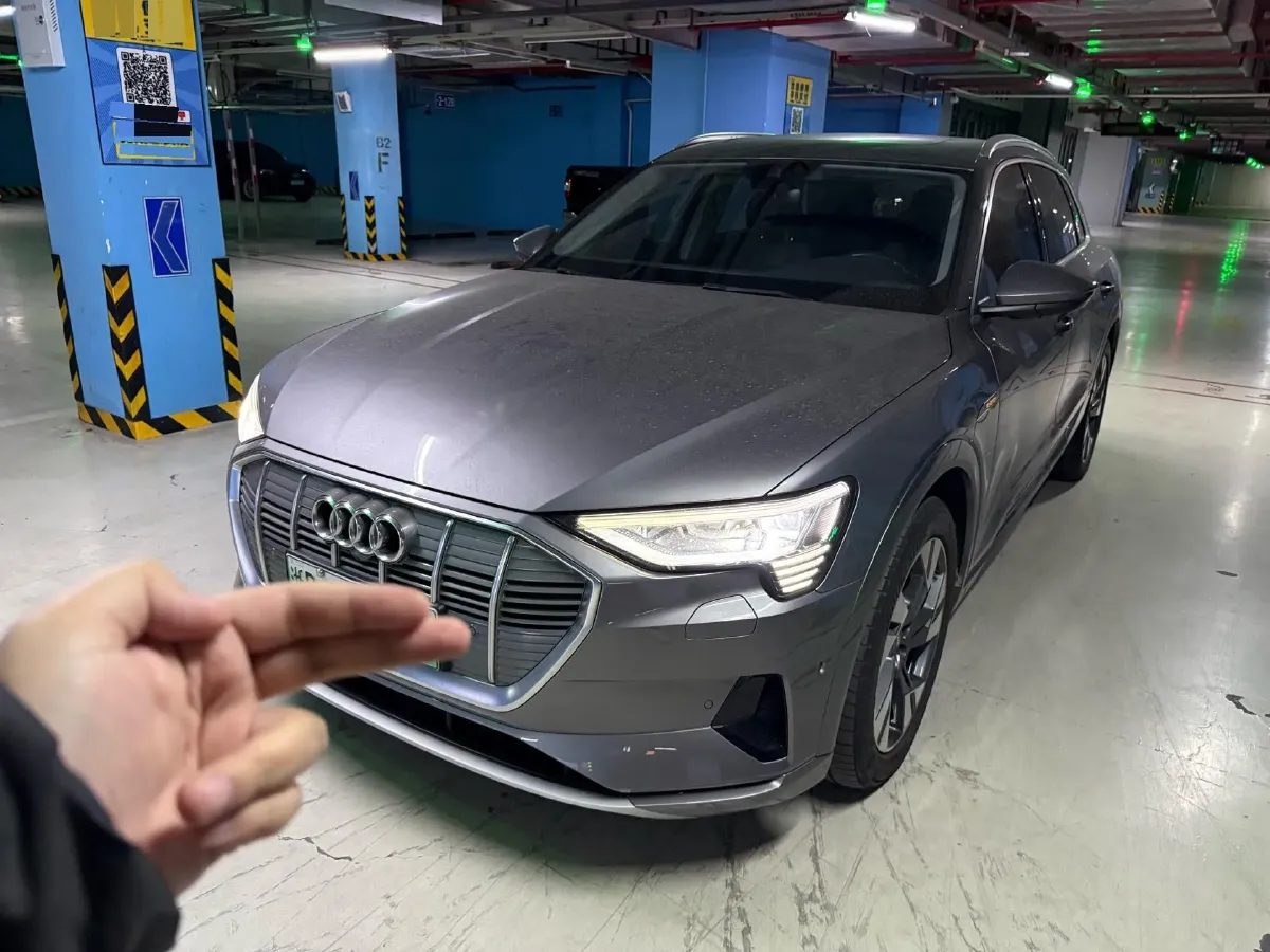 2019 Audi e-tron 2AT BEV 95KWH,autocango,china used car exporter,china ev exporter,chinese used car exporter,chinese used ev exporter