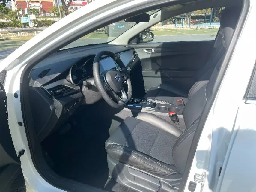 2022 ChangAn Eado BEV 47.78KWH,autocango,china used car exporter,china ev exporter,chinese used car exporter,chinese used ev exporter