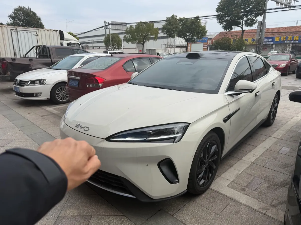 2025 BYD Seal07 DM-i 1.5T 156HP L4 E-CVT PHEV 17.6KWH,autocango,china used car exporter,china ev exporter,chinese used car exporter,chinese used ev exporter