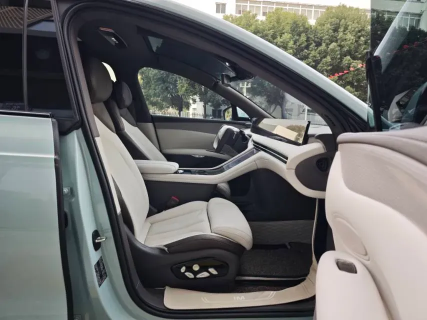 2023 IM LS7 BEV 90KWH,autocango,china used car exporter,china ev exporter,chinese used car exporter,chinese used ev exporter