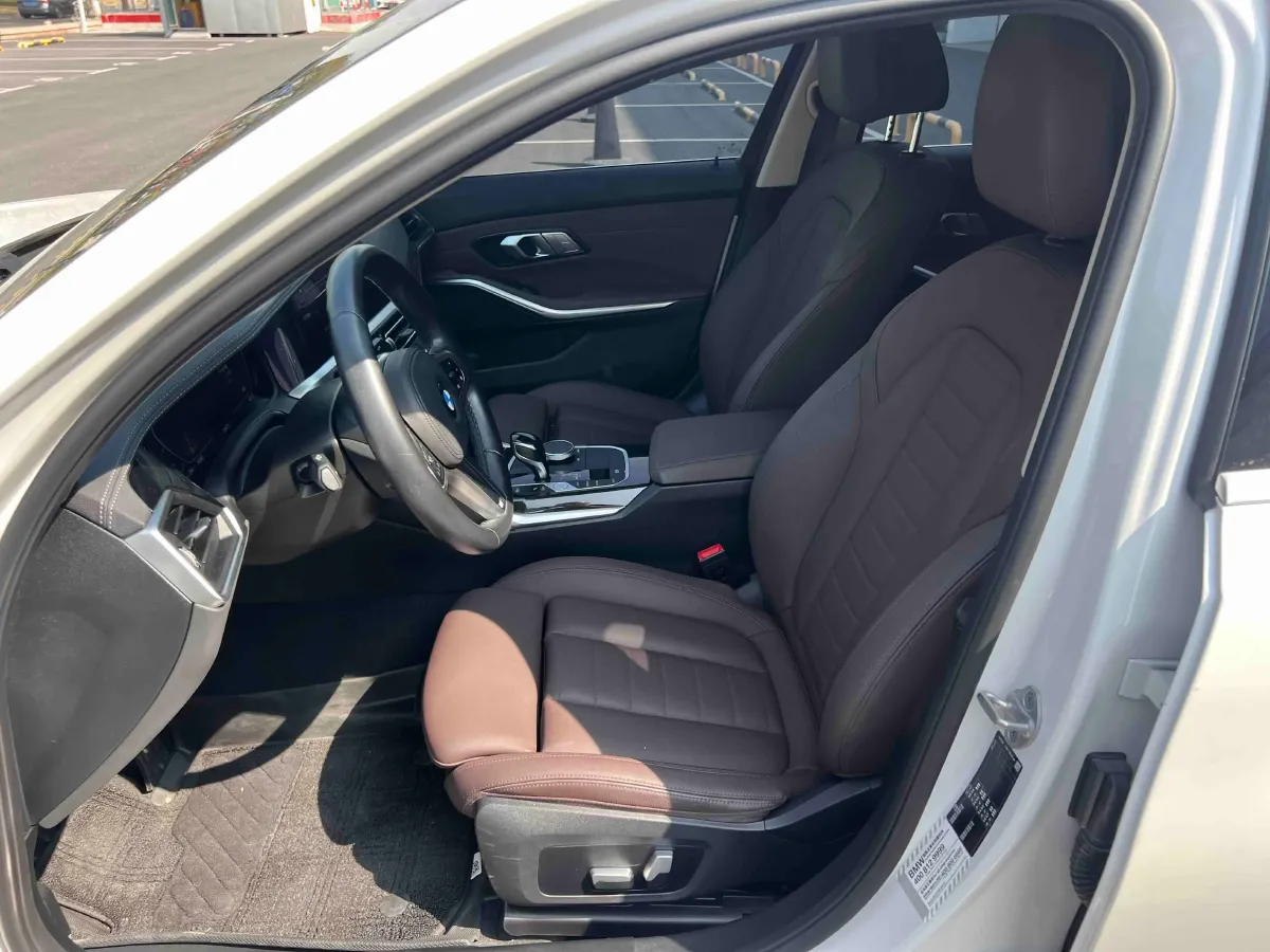 2021 BMW 3 Series 2.0T 184HP L4 8AT,autocango,china used car exporter,china ev exporter,chinese used car exporter,chinese used ev exporter