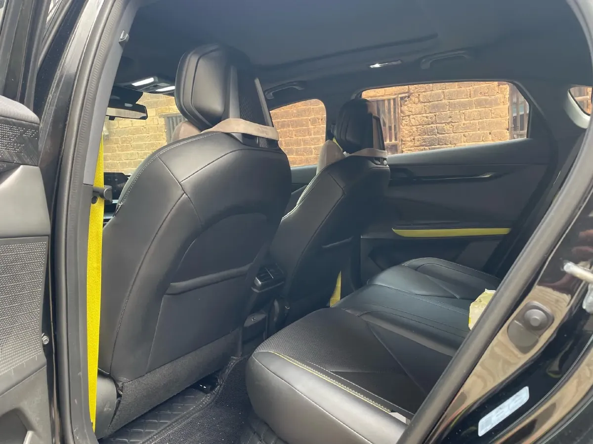 2022 ChangAn UNI-V 1.5T 188HP L4 7DCT,autocango,china used car exporter,china ev exporter,chinese used car exporter,chinese used ev exporter