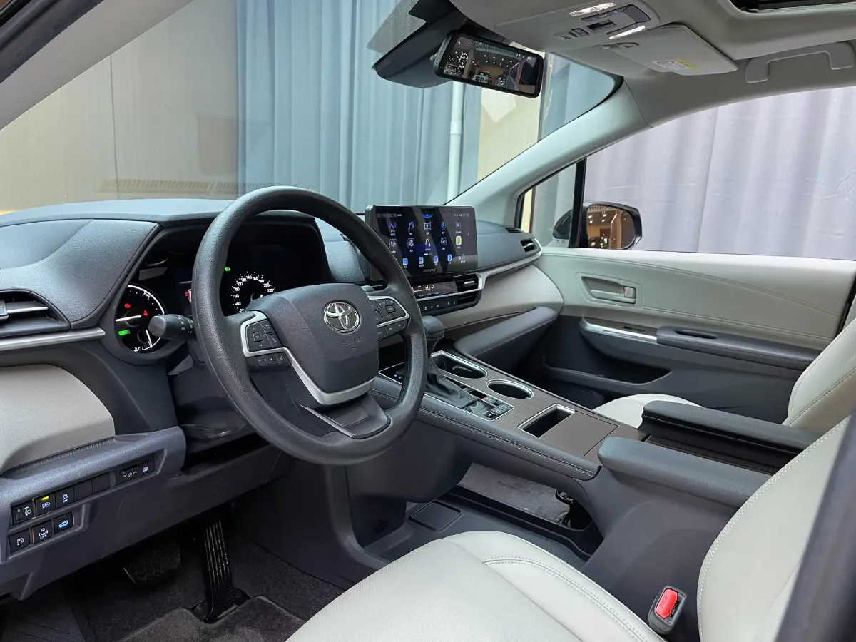 2023 Toyota Sienna 2.5L 189HP L4 E-CVT Hybrid,autocango,china used car exporter,china ev exporter,chinese used car exporter,chinese used ev exporter