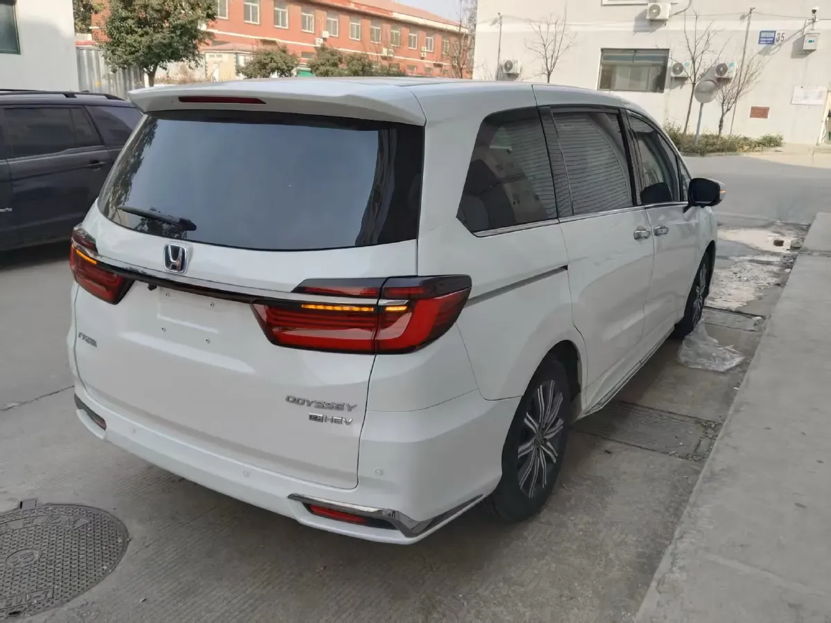 2022 Honda Odyssey 2.0L 146HP L4 E-CVT Hybrid,autocango,china used car exporter,china ev exporter,chinese used car exporter,chinese used ev exporter