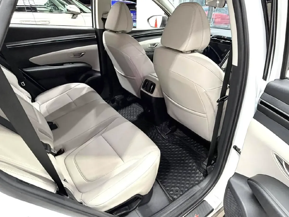 2021 Hyundai Tucson 1.5T 200HP L4 7DCT,autocango,china used car exporter,china ev exporter,chinese used car exporter,chinese used ev exporter