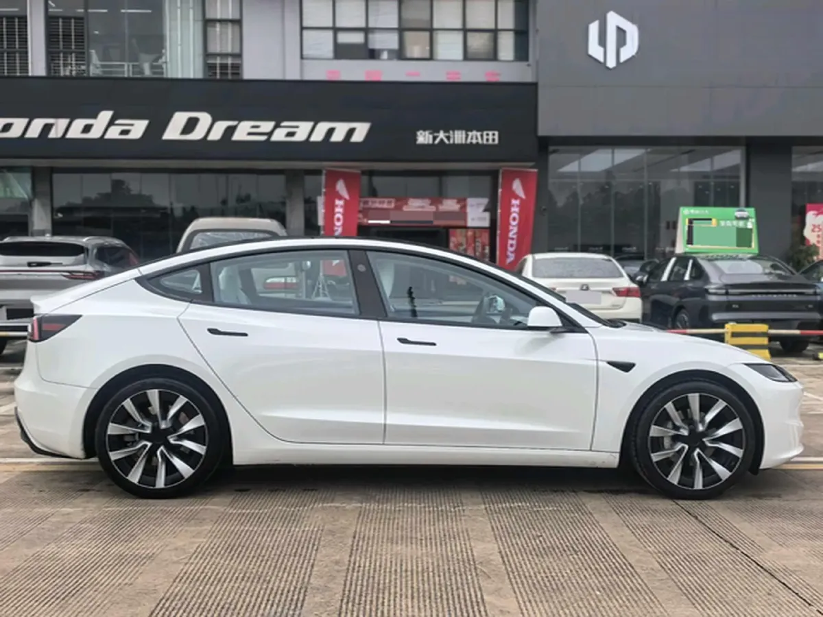 2023 Buick EnvisionPlus 2.0T 237HP L4 9AT,autocango,china used car exporter,china ev exporter,chinese used car exporter,chinese used ev exporter
