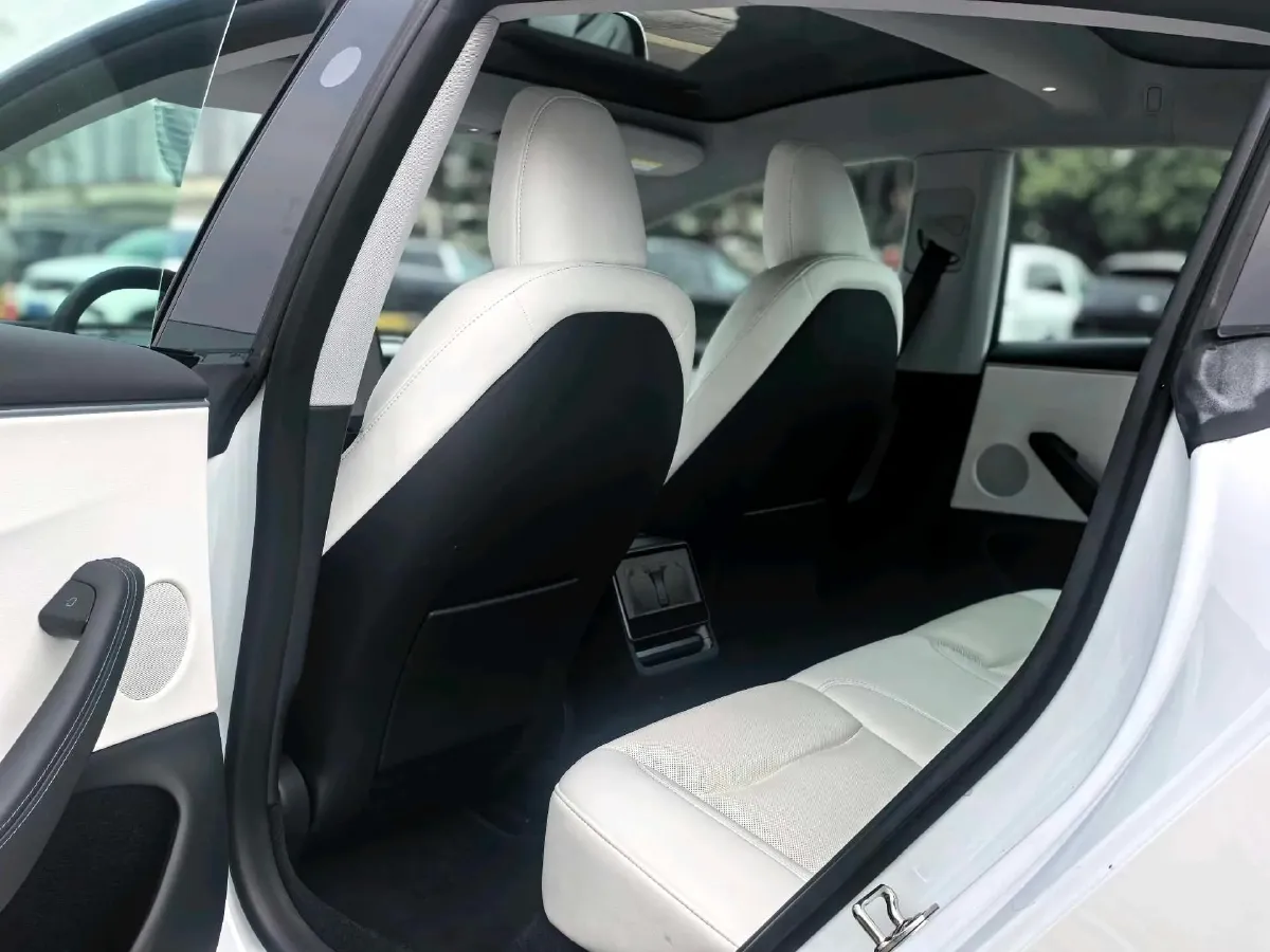 2023 Buick EnvisionPlus 2.0T 237HP L4 9AT,autocango,china used car exporter,china ev exporter,chinese used car exporter,chinese used ev exporter