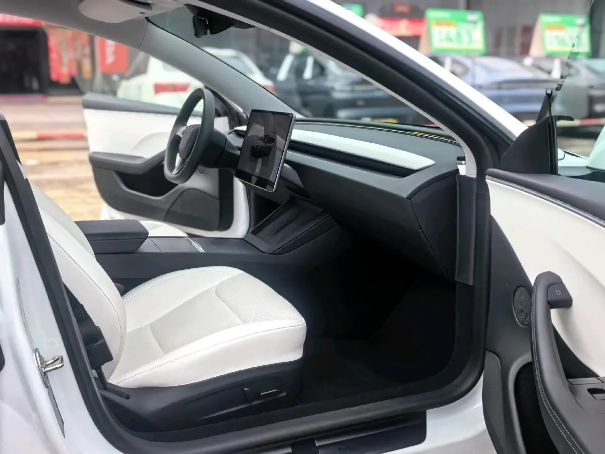 2023 Buick EnvisionPlus 2.0T 237HP L4 9AT,autocango,china used car exporter,china ev exporter,chinese used car exporter,chinese used ev exporter