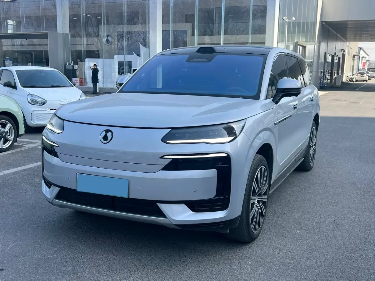 2025 Denza DenzaN9 2.0T 207HP L4 E-CVT PHEV,autocango,china used car exporter,china ev exporter,chinese used car exporter,chinese used ev exporter