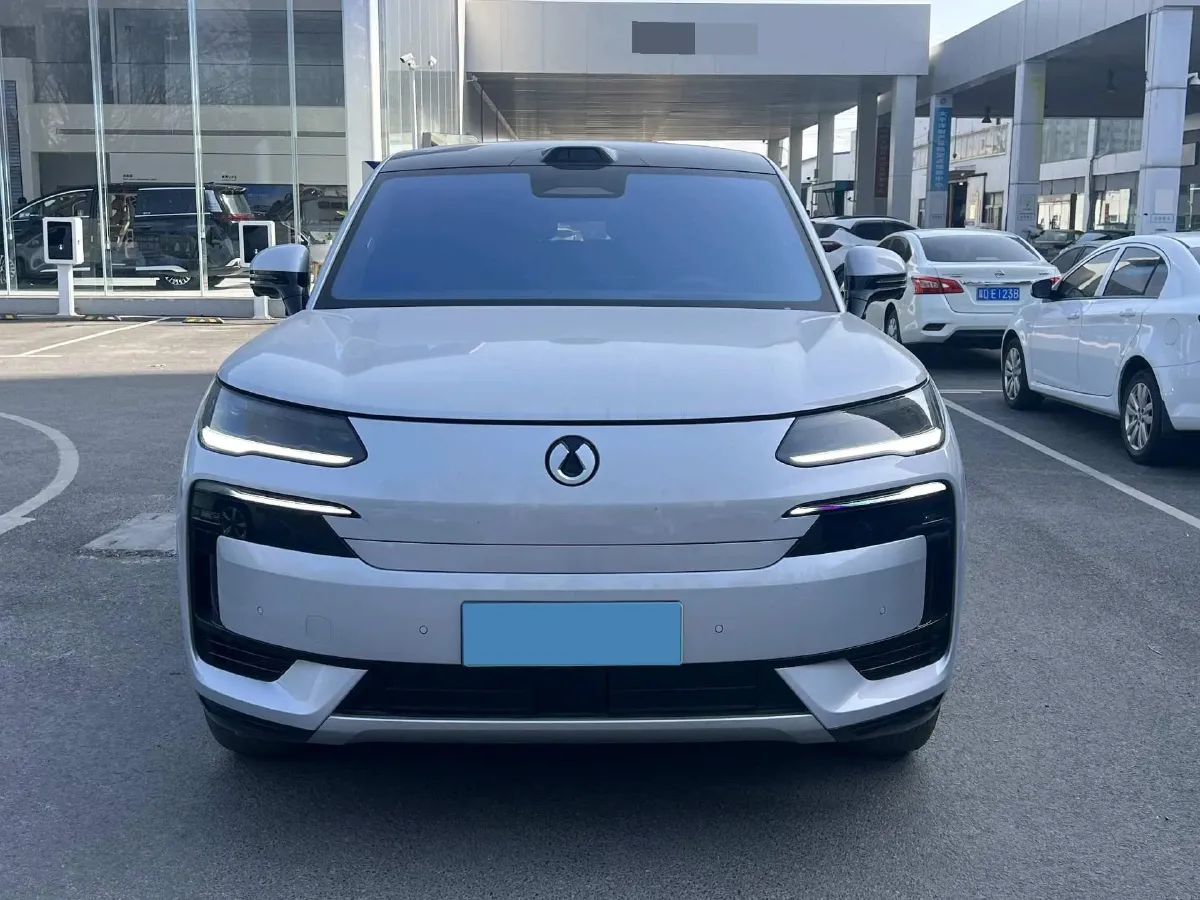 2025 Denza DenzaN9 2.0T 207HP L4 E-CVT PHEV,autocango,china used car exporter,china ev exporter,chinese used car exporter,chinese used ev exporter