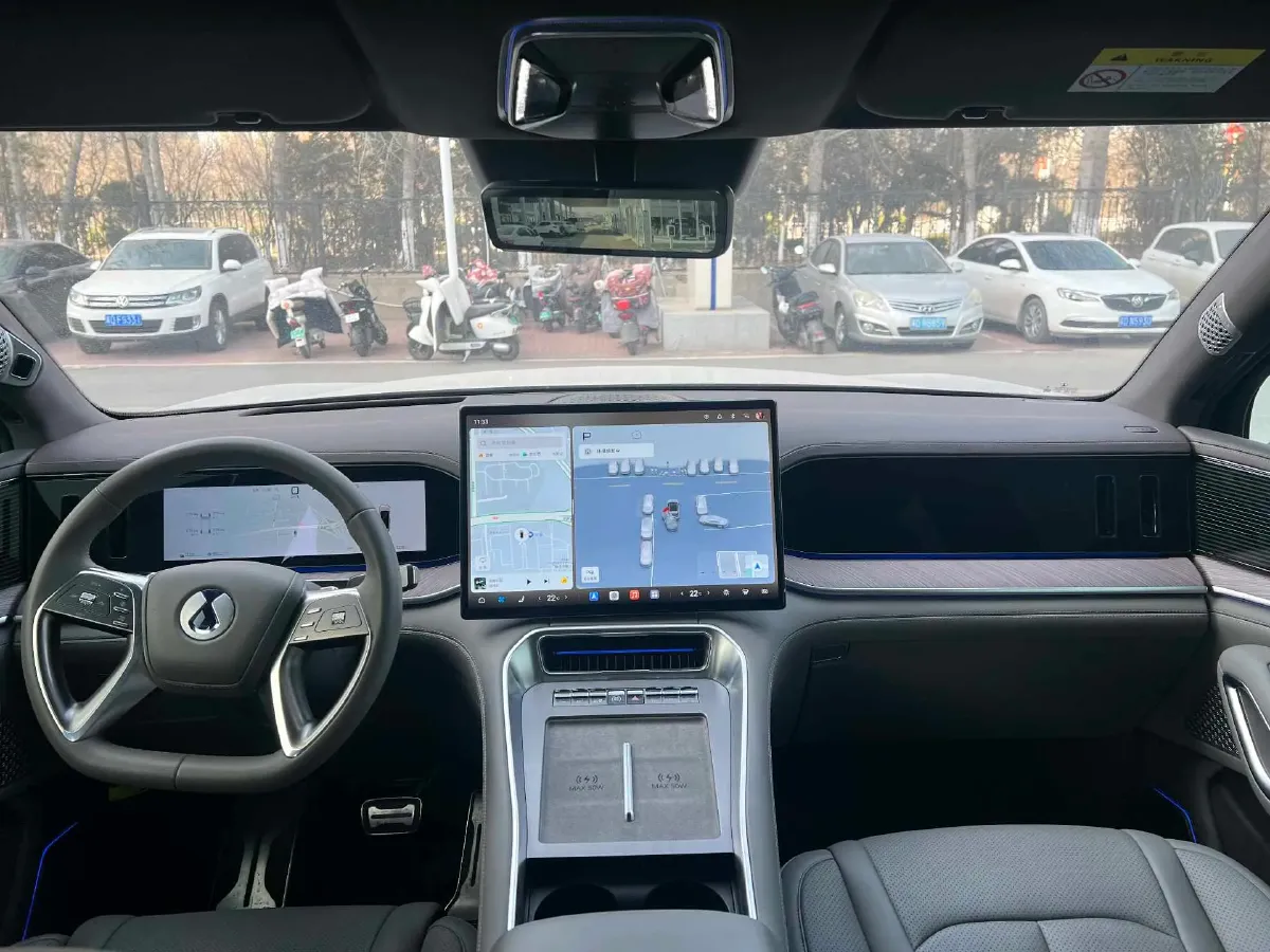 2025 Denza DenzaN9 2.0T 207HP L4 E-CVT PHEV,autocango,china used car exporter,china ev exporter,chinese used car exporter,chinese used ev exporter