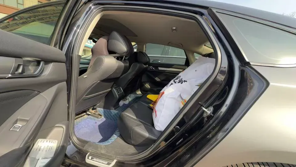 2021 Honda Accord 1.5T 194HP L4 CVT,autocango,china used car exporter,china ev exporter,chinese used car exporter,chinese used ev exporter