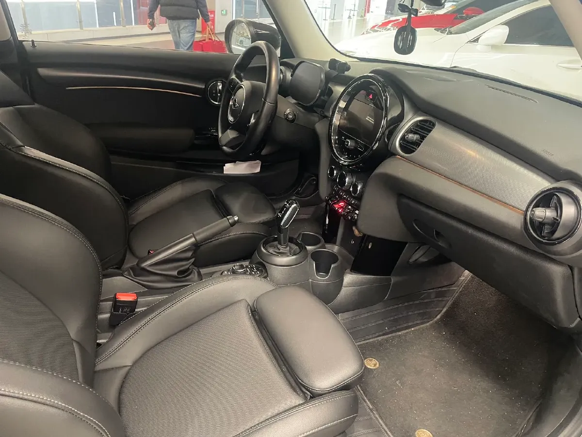 2022 MINI MINI 1.5T 136HP L3 7DCT,autocango,china used car exporter,china ev exporter,chinese used car exporter,chinese used ev exporter