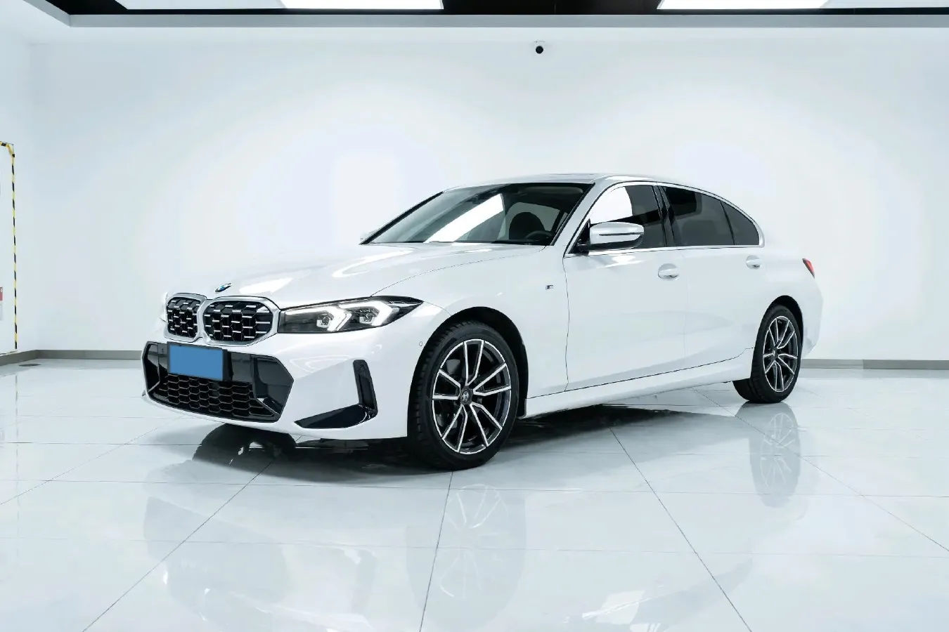 2024 BMW 3 Series 2.0T 184HP L4 8AT,autocango,china used car exporter,china ev exporter,chinese used car exporter,chinese used ev exporter