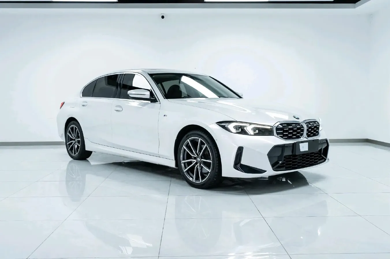 2024 BMW 3 Series 2.0T 184HP L4 8AT,autocango,china used car exporter,china ev exporter,chinese used car exporter,chinese used ev exporter