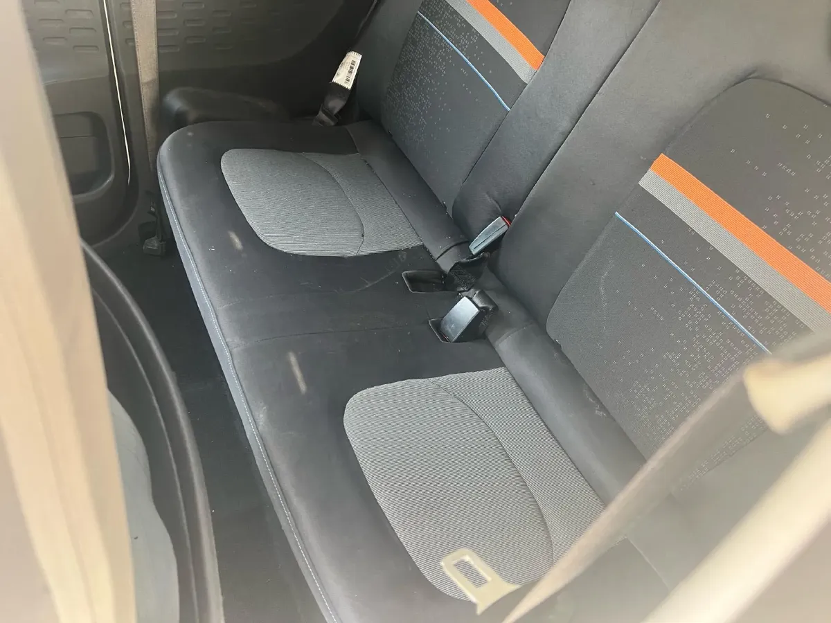 2022 LingBox uni BEV 11.52KWH,autocango,china used car exporter,china ev exporter,chinese used car exporter,chinese used ev exporter