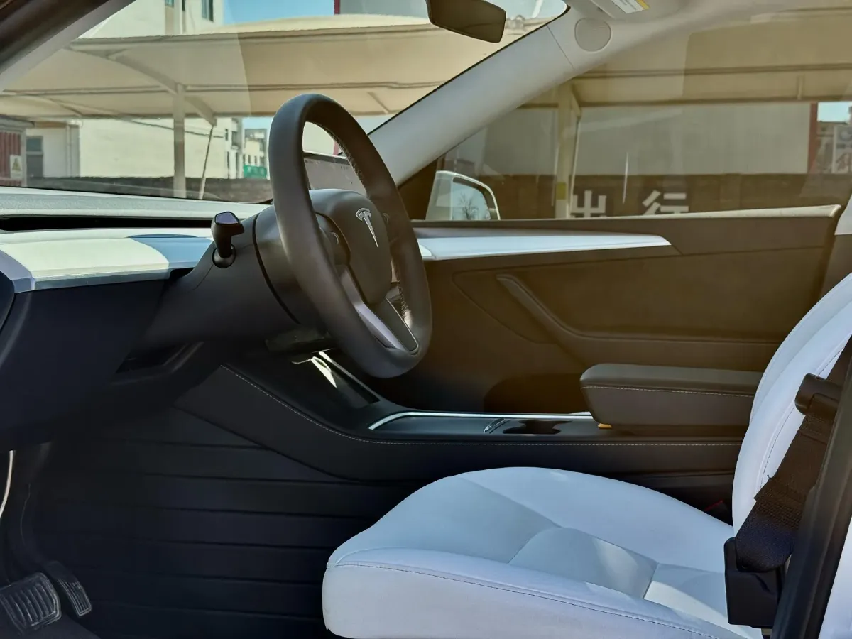 2022 Tesla Model Y BEV 60KWH,autocango,china used car exporter,china ev exporter,chinese used car exporter,chinese used ev exporter