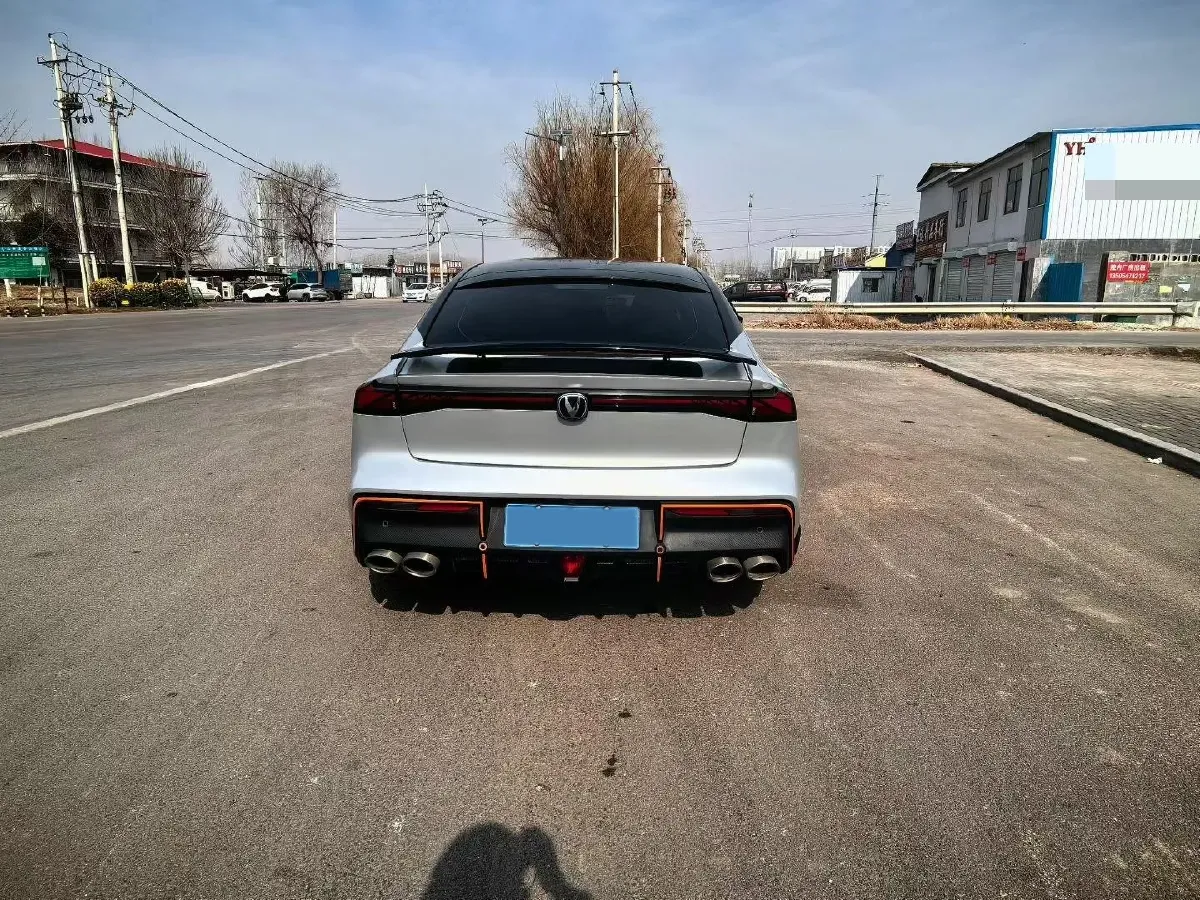 2023 ChangAn UNI-V 1.5T 188HP L4 7DCT,autocango,china used car exporter,china ev exporter,chinese used car exporter,chinese used ev exporter