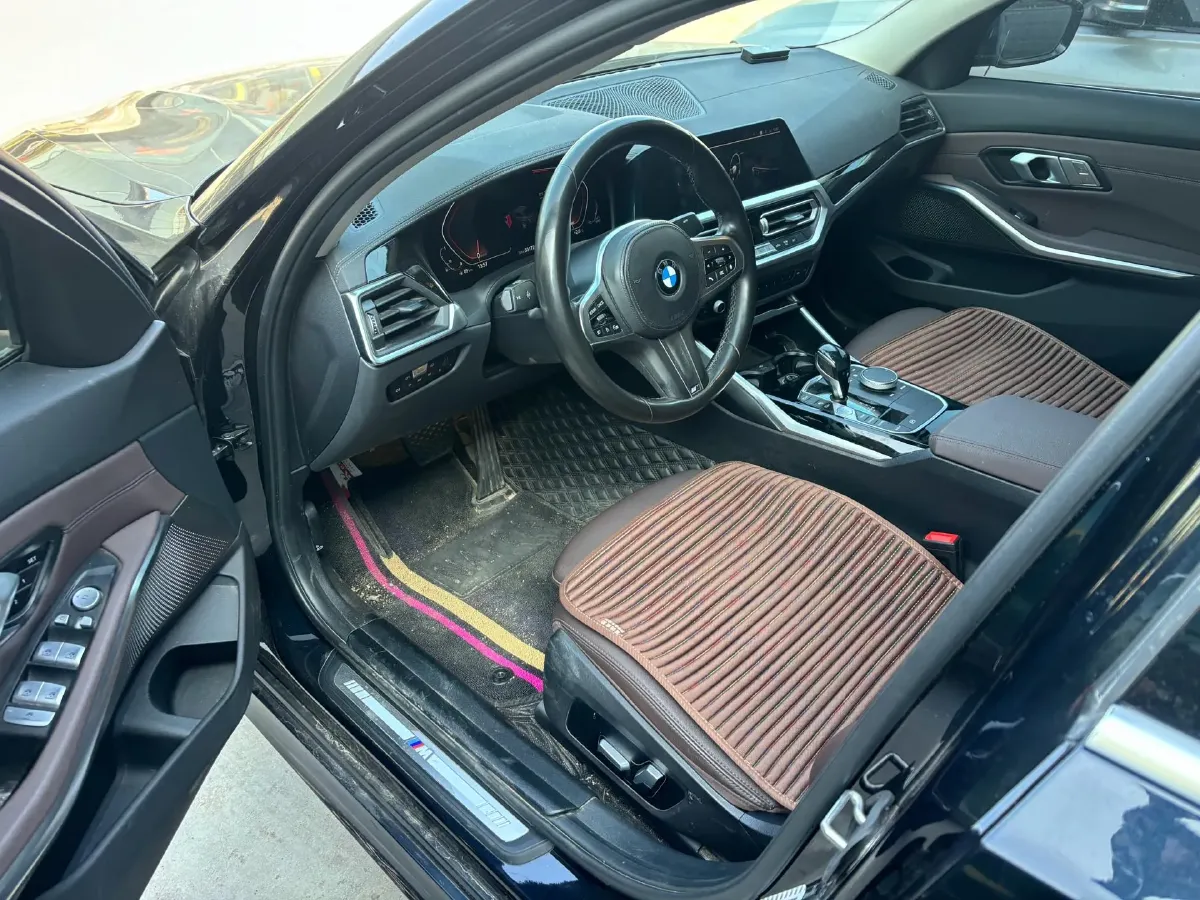 2021 BMW 3 Series 2.0T 156HP L4 8AT,autocango,china used car exporter,china ev exporter,chinese used car exporter,chinese used ev exporter