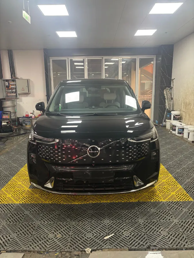 2025 Volvo EM90 BEV 116KWH,autocango,china used car exporter,china ev exporter,chinese used car exporter,chinese used ev exporter