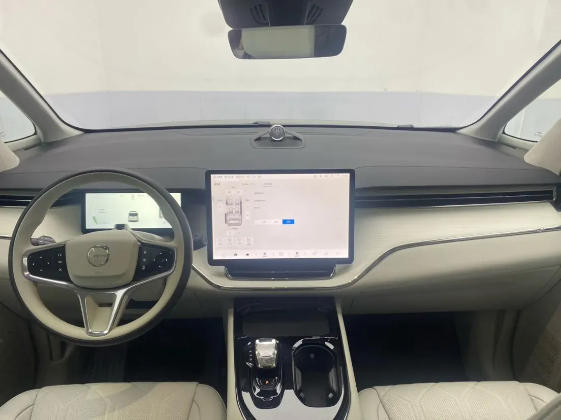 2025 Volvo EM90 BEV 116KWH,autocango,china used car exporter,china ev exporter,chinese used car exporter,chinese used ev exporter