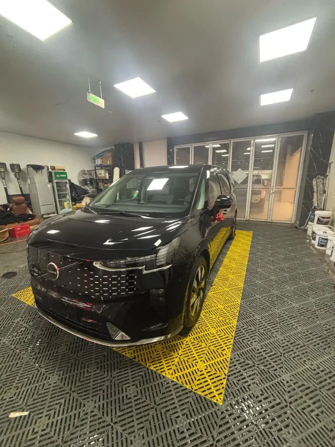 2025 Volvo EM90 BEV 116KWH,autocango,china used car exporter,china ev exporter,chinese used car exporter,chinese used ev exporter
