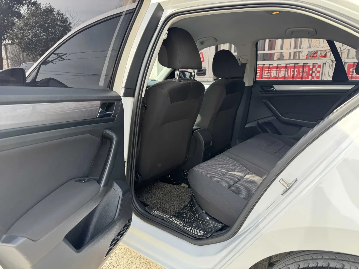 2019 Bestune T77 1.2T 143HP L4 7DCT,autocango,china used car exporter,china ev exporter,chinese used car exporter,chinese used ev exporter