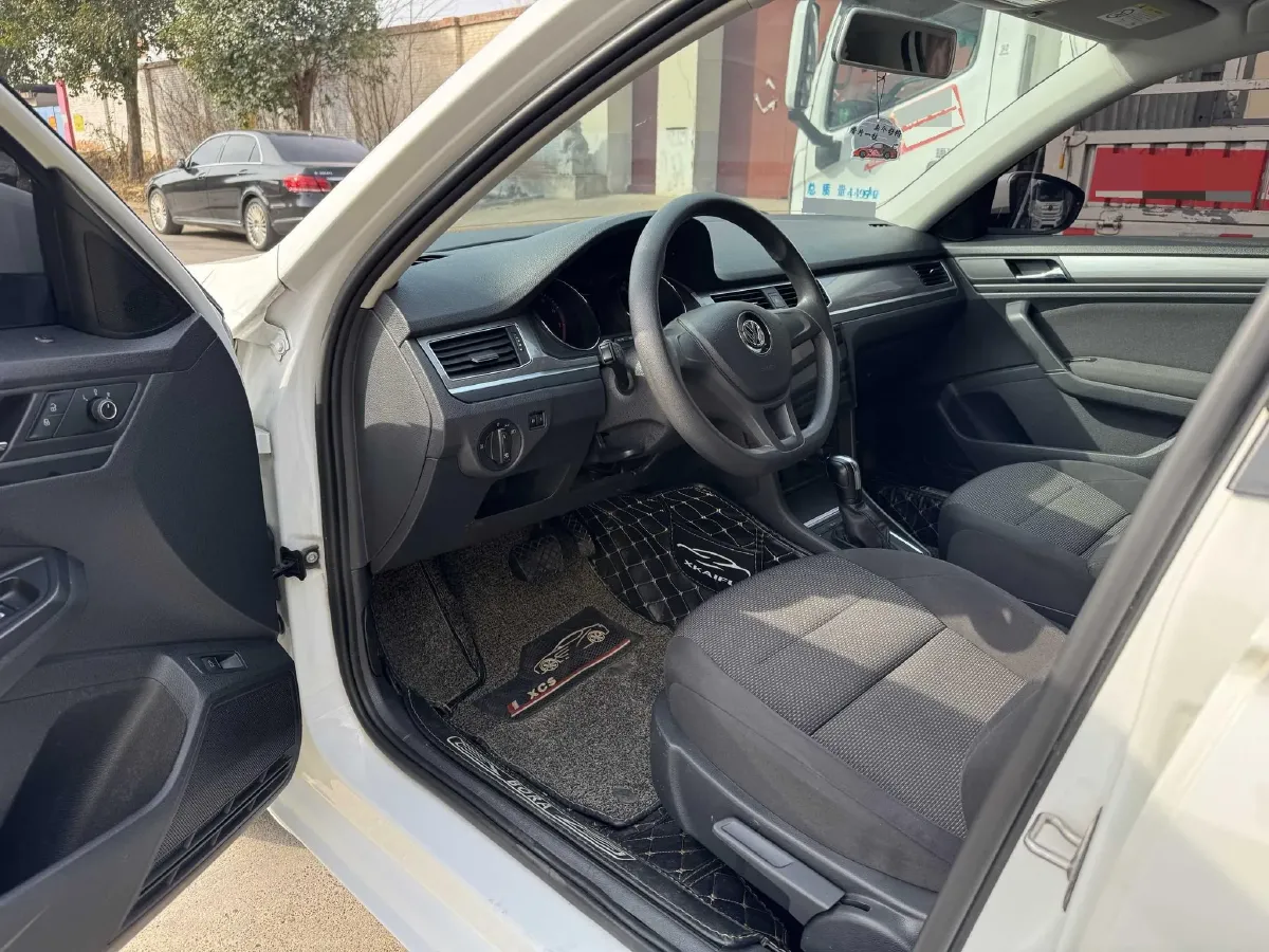 2019 Bestune T77 1.2T 143HP L4 7DCT,autocango,china used car exporter,china ev exporter,chinese used car exporter,chinese used ev exporter