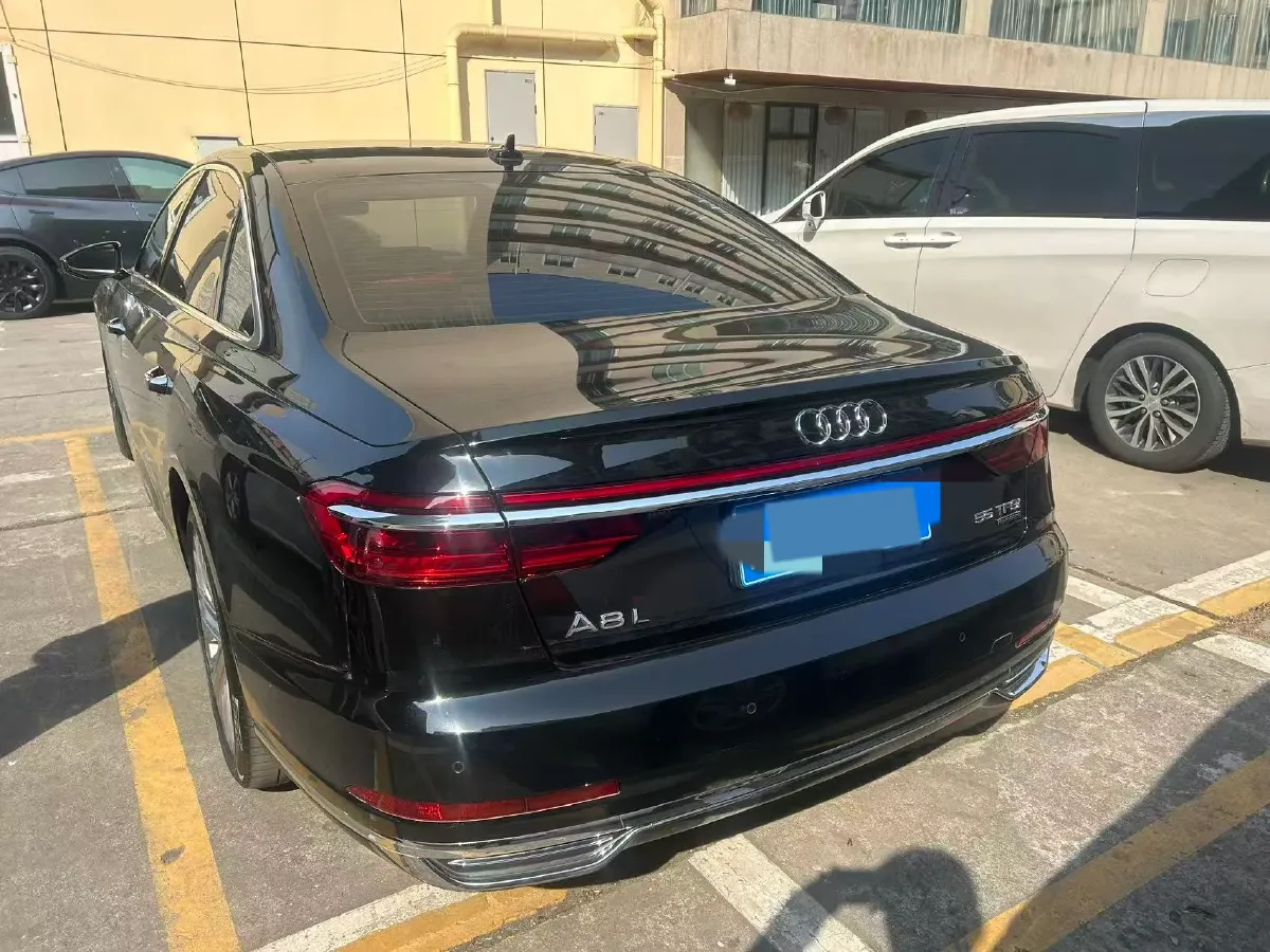 2021 Audi A8 3.0T 340HP V6 8AT,autocango,china used car exporter,china ev exporter,chinese used car exporter,chinese used ev exporter