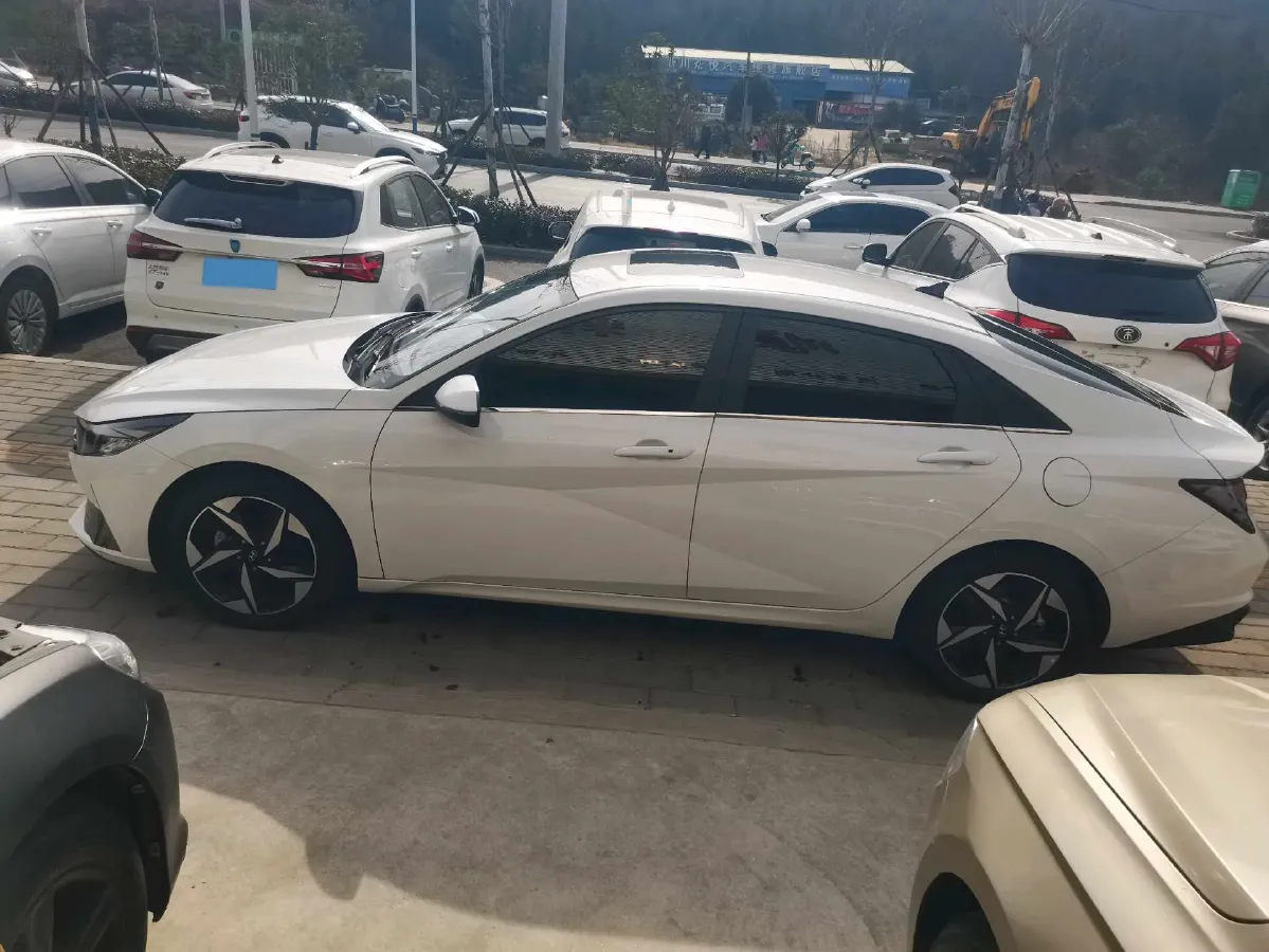 2022 Hyundai Elantra 1.5L 115HP L4 CVT,autocango,china used car exporter,china ev exporter,chinese used car exporter,chinese used ev exporter