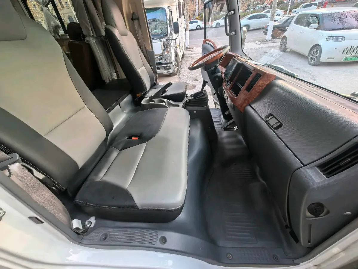 2007 Mitsubishi Pajero 3.8L 237HP V6 5AT,autocango,china used car exporter,china ev exporter,chinese used car exporter,chinese used ev exporter