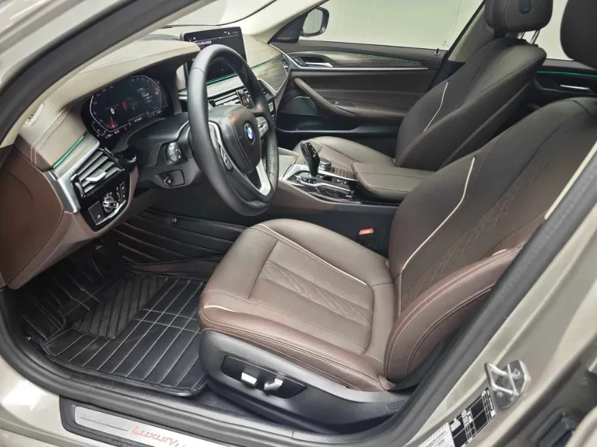 2023 BMW 5 Series 2.0T 245HP L4 8AT,autocango,china used car exporter,china ev exporter,chinese used car exporter,chinese used ev exporter