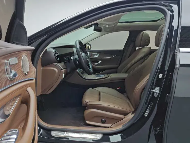 2022 Mercedes-Benz E Class 2.0T 258HP L4 9AT,autocango,china used car exporter,china ev exporter,chinese used car exporter,chinese used ev exporter