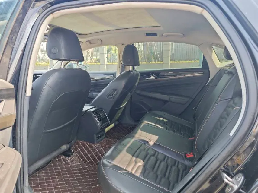 2020 Volkswagen Passat 2.0T 186HP L4 7DCT,autocango,china used car exporter,china ev exporter,chinese used car exporter,chinese used ev exporter