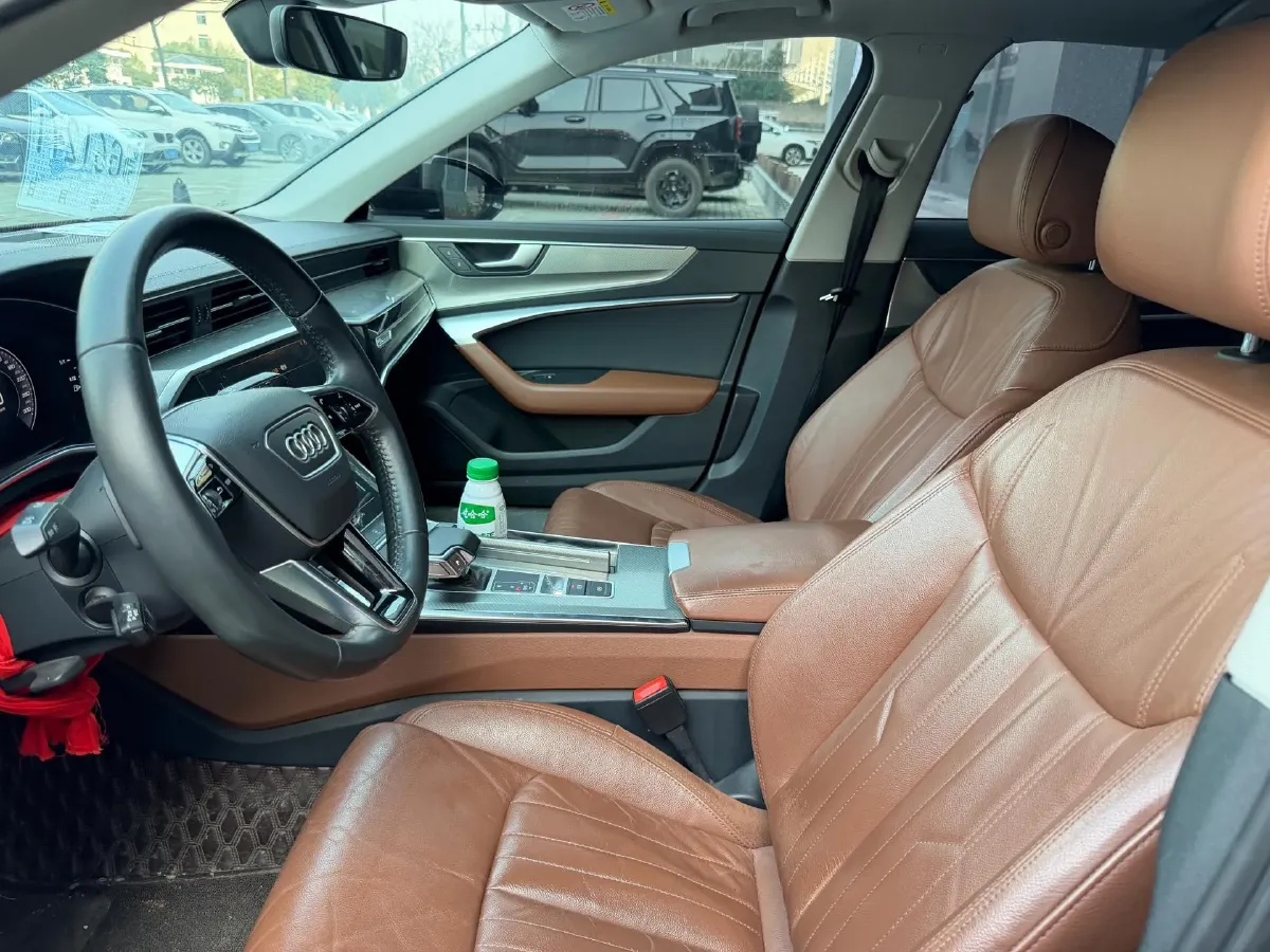 2020 Audi A6L 2.0T 190HP L4 7DCT,autocango,china used car exporter,china ev exporter,chinese used car exporter,chinese used ev exporter