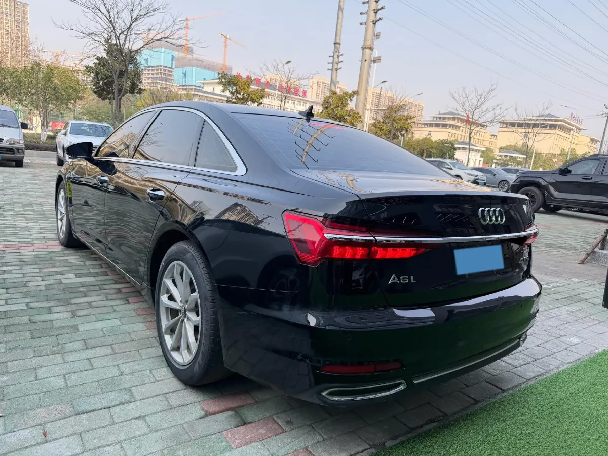 2020 Audi A6L 2.0T 190HP L4 7DCT,autocango,china used car exporter,china ev exporter,chinese used car exporter,chinese used ev exporter