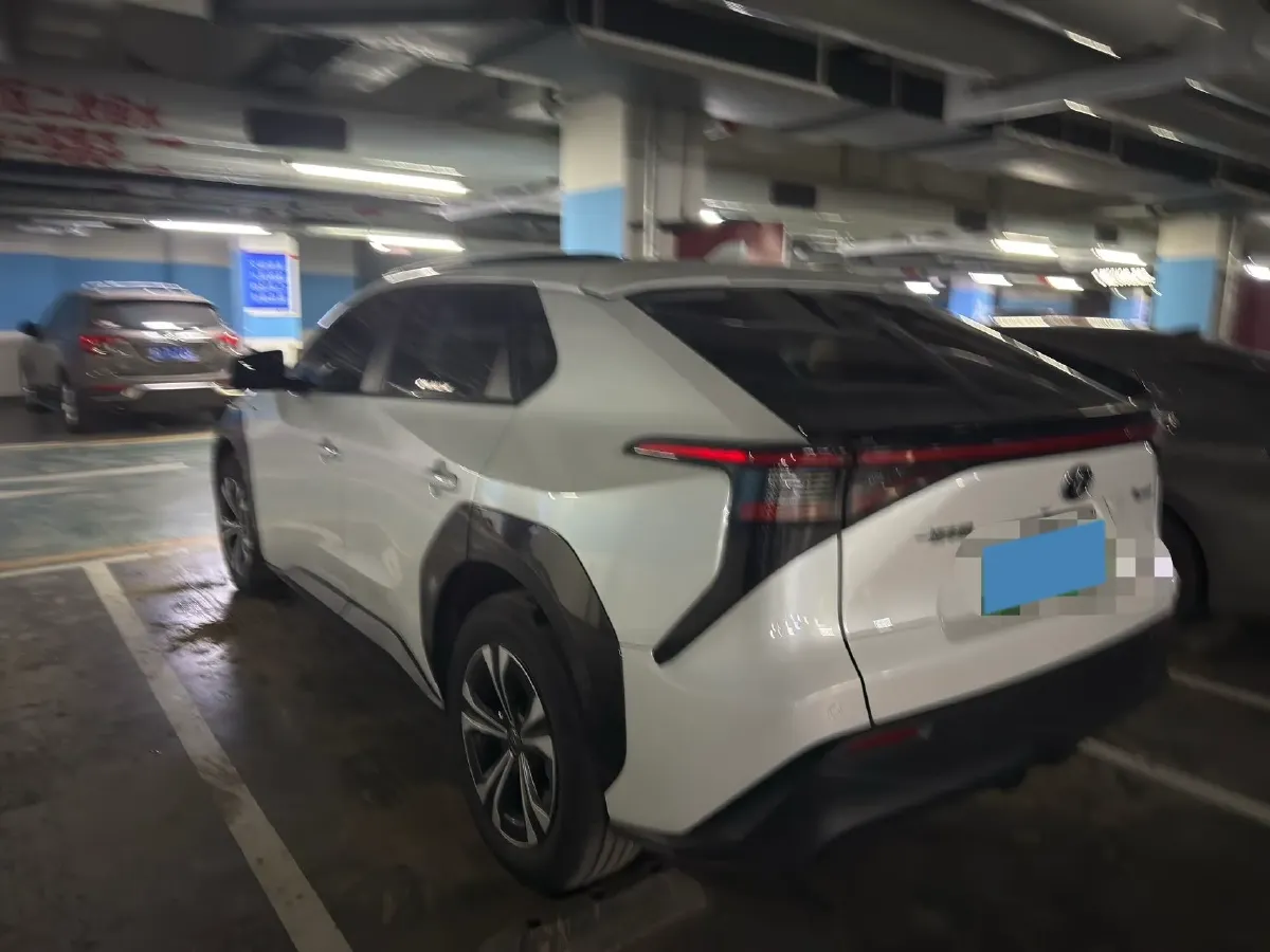 2022 Toyota bZ4X BEV 66.7KWH,autocango,china used car exporter,china ev exporter,chinese used car exporter,chinese used ev exporter