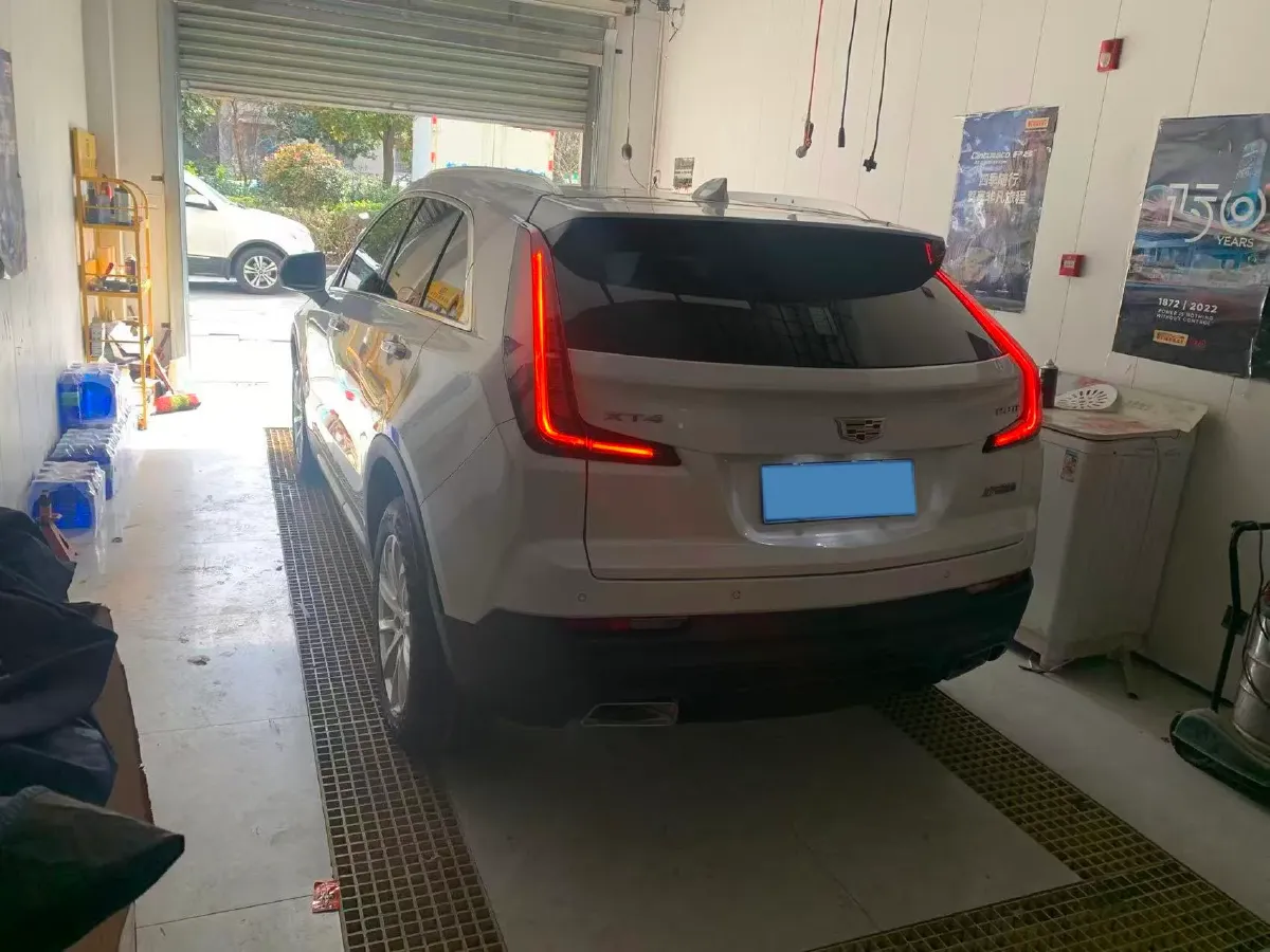 2020 Cadillac XT4 2.0T 241HP L4 9AT,autocango,china used car exporter,china ev exporter,chinese used car exporter,chinese used ev exporter