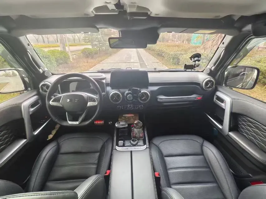 2023 Beijing BJ40 2.0T 224HP L4 8AT,autocango,china used car exporter,china ev exporter,chinese used car exporter,chinese used ev exporter