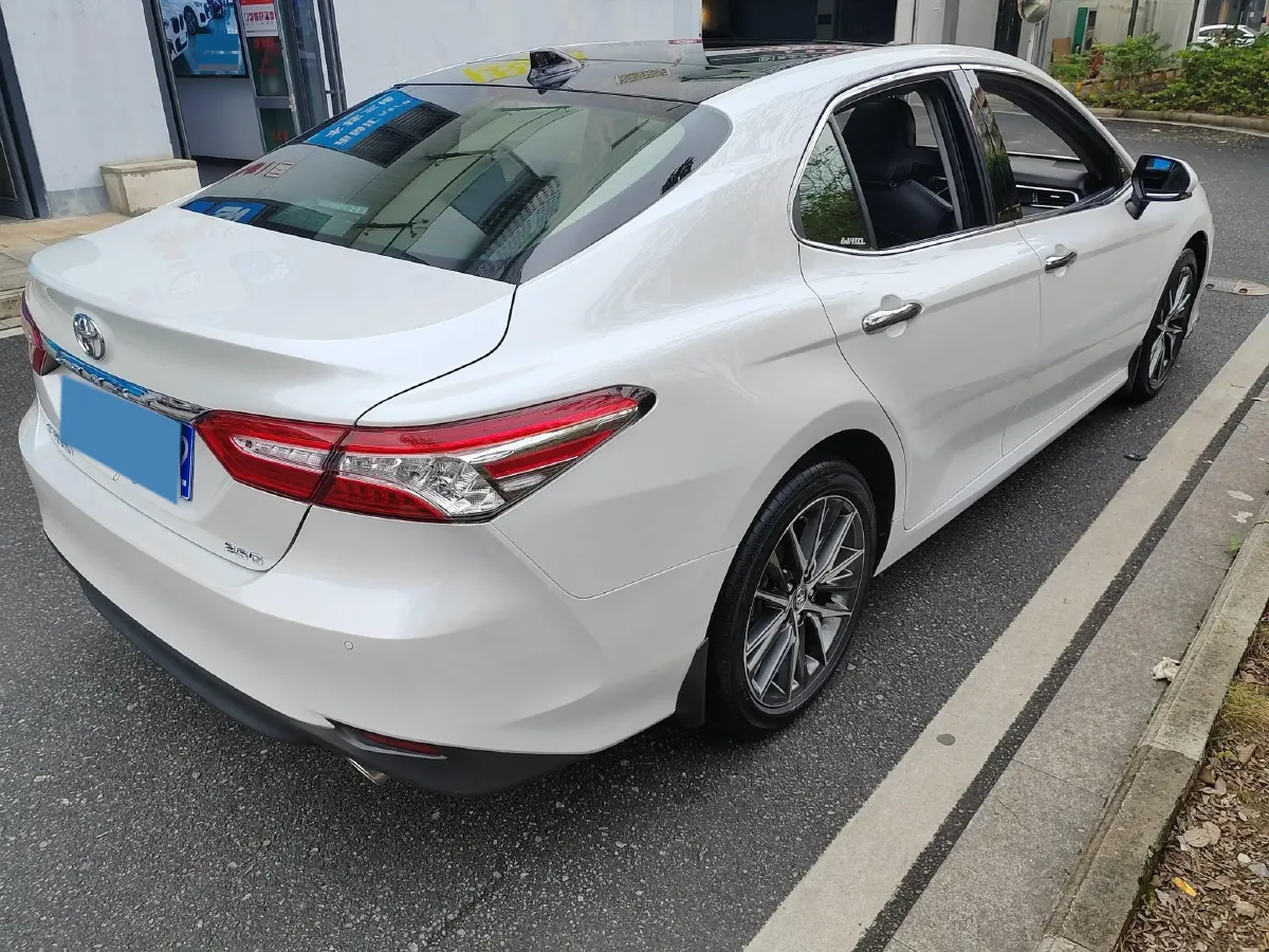 2021 Toyota Camry 2.5L 209HP L4 8AT,autocango,china used car exporter,china ev exporter,chinese used car exporter,chinese used ev exporter