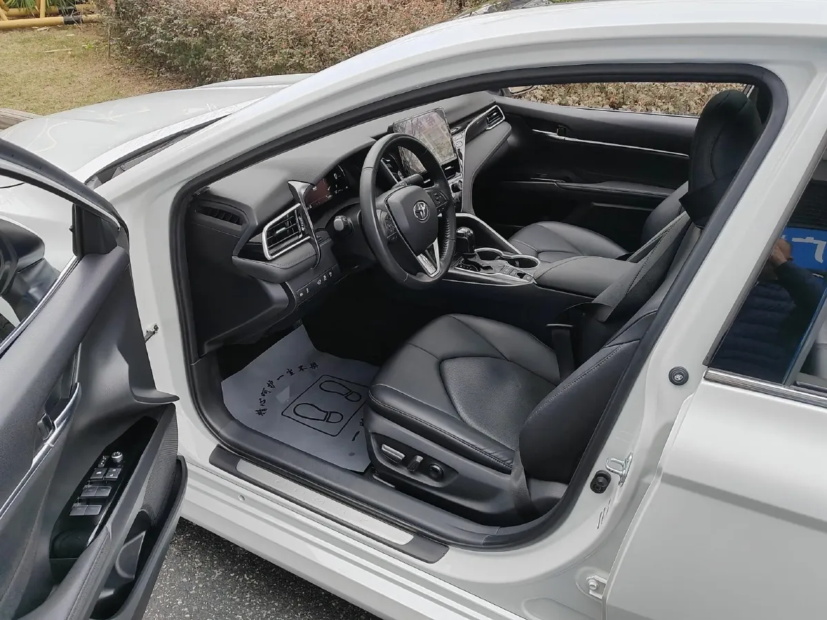 2021 Toyota Camry 2.5L 209HP L4 8AT,autocango,china used car exporter,china ev exporter,chinese used car exporter,chinese used ev exporter