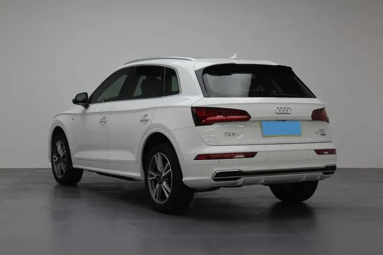 2020 Audi Q5L 2.0T 190HP L4 7DCT,autocango,china used car exporter,china ev exporter,chinese used car exporter,chinese used ev exporter